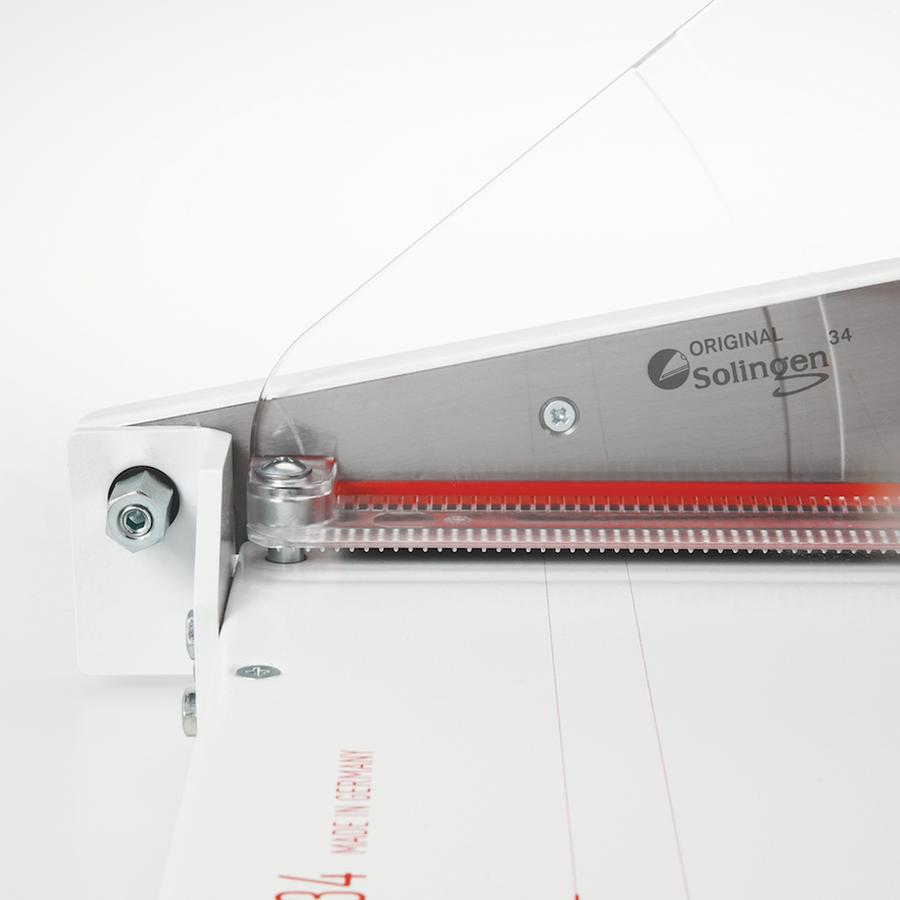 MBM Triumph 1134 13.75" Tabletop Guillotine Trimmer