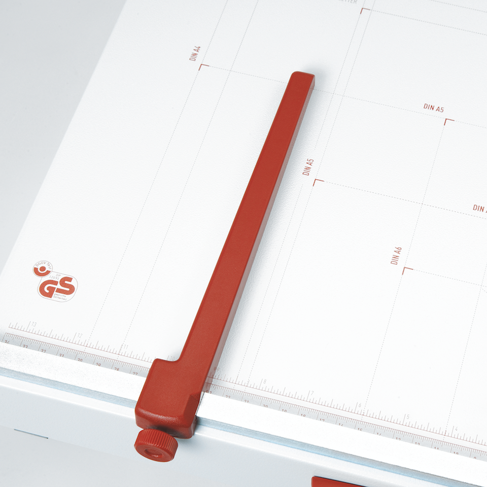 MBM Triumph 1134 13.75" Tabletop Guillotine Trimmer